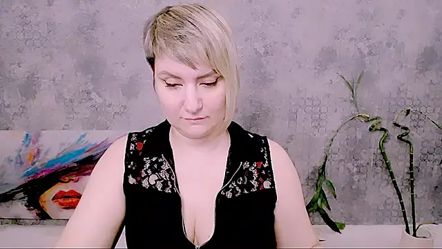 Djullia's Live XXX Chat