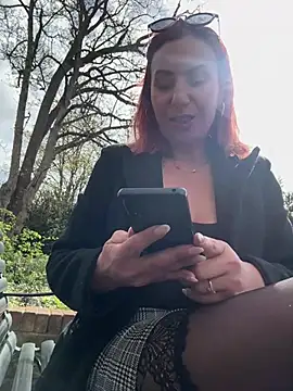 دردشة PervyxMilfxx الجنسية المباشرة