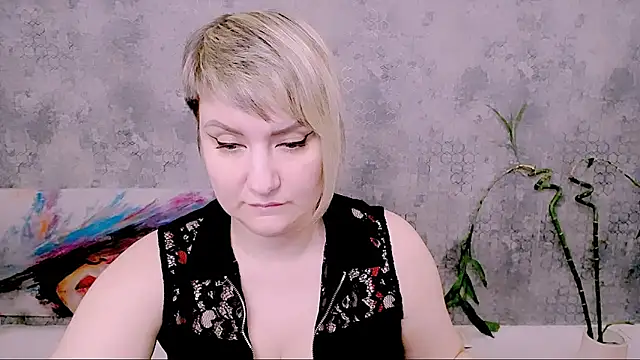 Djullia Live XXX-Chat