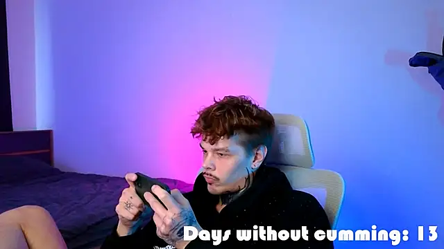 DENIS_HERE 网络视讯表演