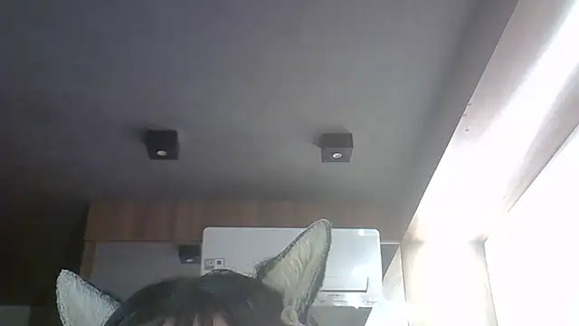 SkinnyKitten Adlı Modelin Canlı XXX Sohbeti