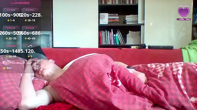 Matttthees Adlı Modelin Canlı XXX Sohbeti