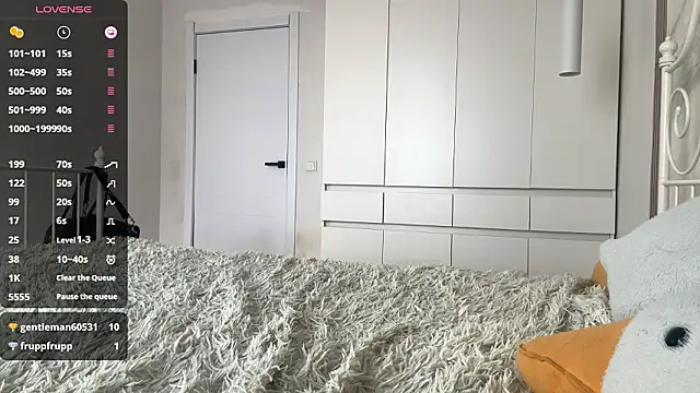 KitCerveny Live XXX-chat