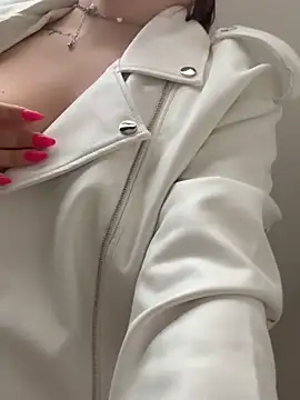 Chat XXX en directo de Alana_Loveee