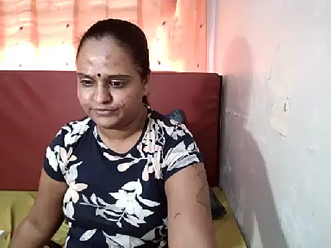 Indian_sunshine Adlı Modelin Canlı XXX Sohbeti