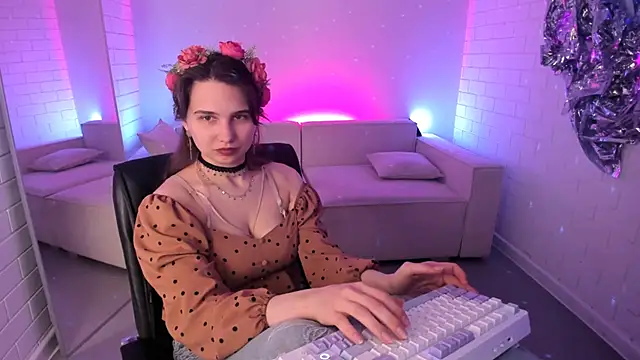 TessaMill Adlı Modelin Canlı XXX Sohbeti