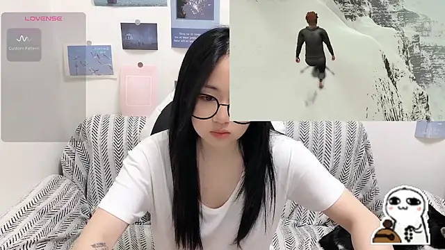 Chat XXX ao vivo de LiLiYbaby