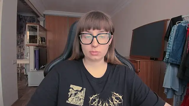 just_fucked777 Adlı Modelin Canlı XXX Sohbeti