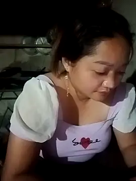 Beauty-girl- élő XXX-chatje