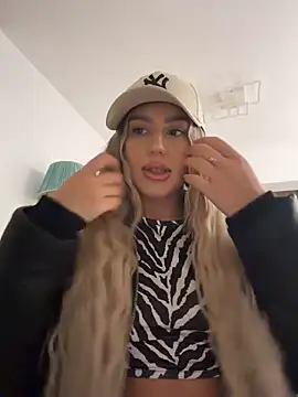 دردشة BarbieDoll13 الجنسية المباشرة