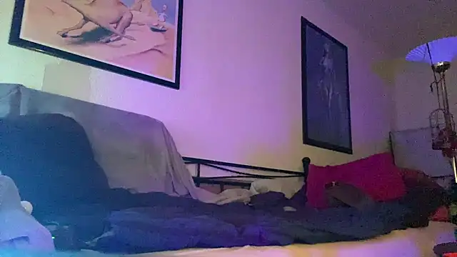 Guyst049 Webcam Show