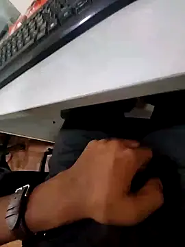 Chatroom XXX en direct de rohit16770