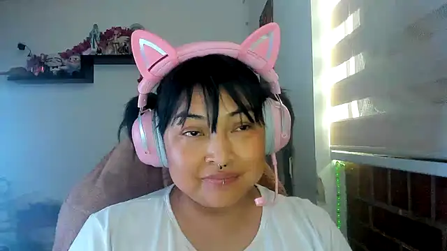 Shaddycute_ élő XXX-chatje