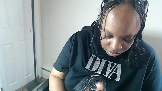 Sexymona1218 élő XXX-chatje