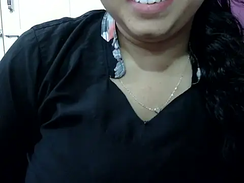 دردشة Cute_Aliyaa الجنسية المباشرة