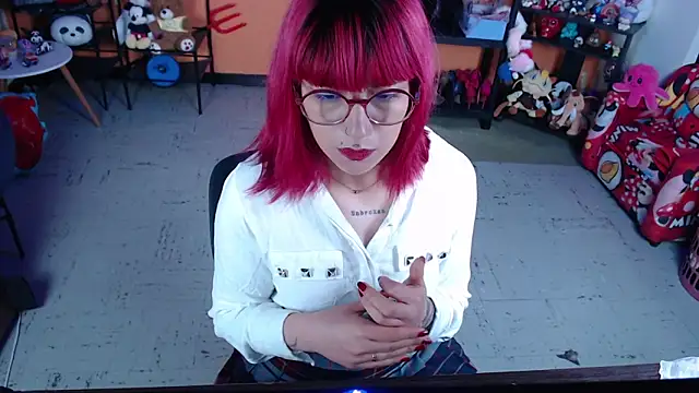 MissMiia2 Adlı Modelin Canlı XXX Sohbeti