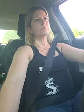 NikkiBlisss Adlı Modelin Canlı XXX Sohbeti