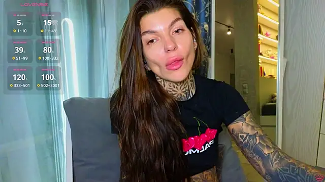 tattooedBabyy Chat XXX in diretta