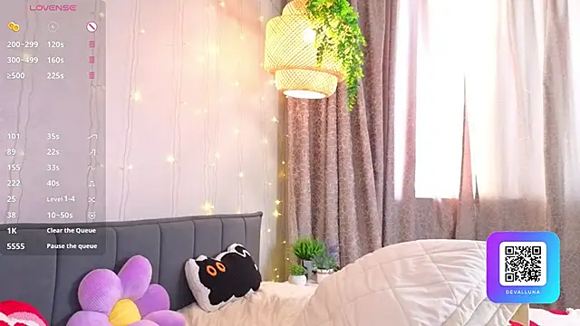 ConstanceHelms Chat XXX in diretta