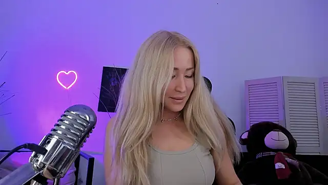 AstraMonroe Live XXX Chat