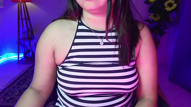 Онлайн чат XXX Saira_Hotty