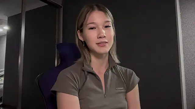 lilXdomiii Live XXX Chat