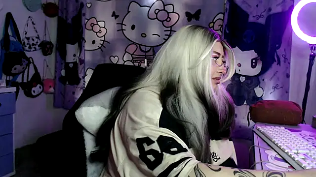 lussyevans24's Live XXX Chat