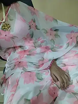 darlingangelina07 Adlı Modelin Canlı XXX Sohbeti