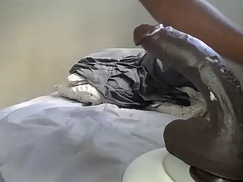 Chat +18 de KinkyJXxX ao vivo