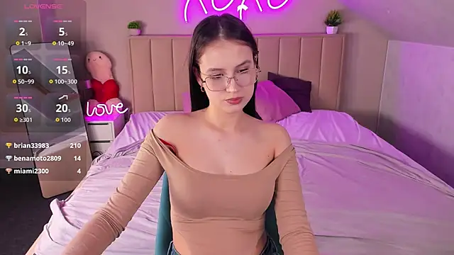 Miaa_Hill's Live XXX Chat