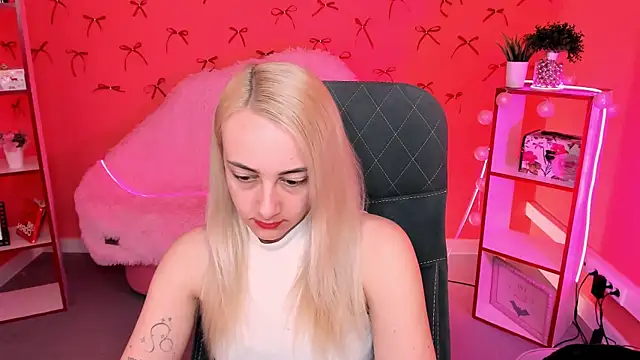 CarolMoor's Live XXX Chat