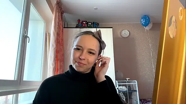 SpringShine Adlı Modelin Canlı XXX Sohbeti