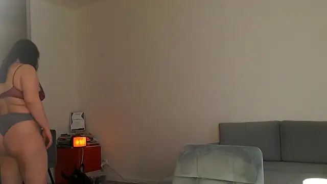 M1ssShyMira Adlı Modelin Canlı XXX Sohbeti