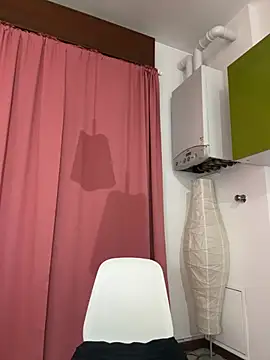 x_elena_x élő XXX-chatje