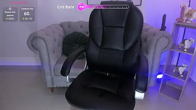 July_AdamsのライブXXXチャット