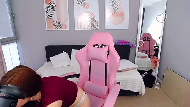 ReginaLorey's Live XXX Chat