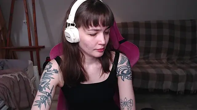 ElisabethIce's Live XXX Chat