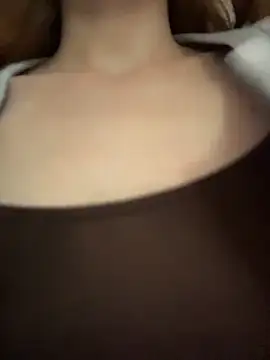 แชท XXX สดของ MilaMoone