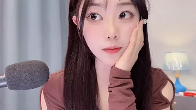 smalldaisy Chat XXX in diretta