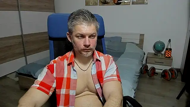 Онлайн чат XXX RobbyShawz