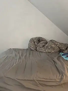 Chat +18 de KiaraAmara ao vivo