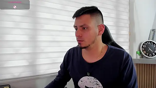 Rick_Adams Adlı Modelin Canlı XXX Sohbeti