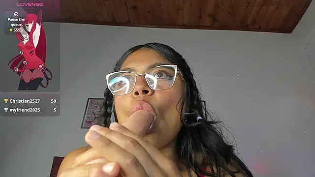 Chat +18 de luna_velveth ao vivo