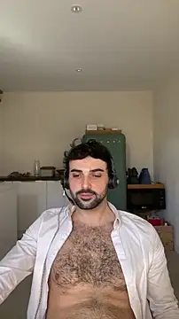 eauminerale: διαδικτυακό σόου στην κάμερα