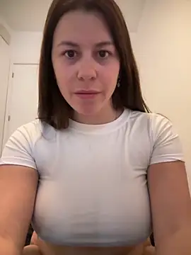 Jennifer_19_06のウェブカメラショー