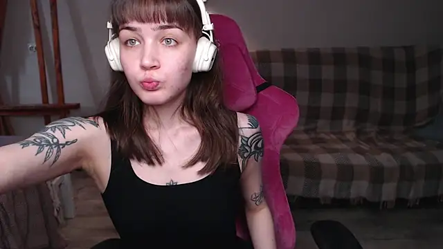 ElisabethIce's Live XXX Chat