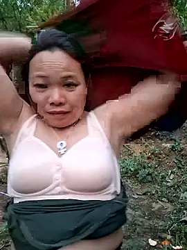 miomio-12のライブXXXチャット