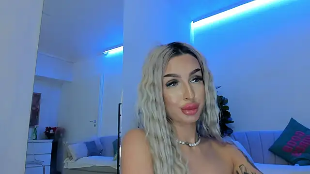 ArianaXO_ webcam show