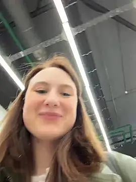 Pokazy przed kamerką – Dina_Tease