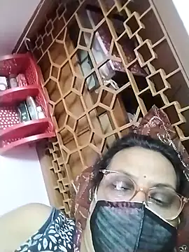 Falguni45454n Webbikameraesitys